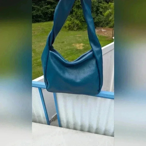 a new day Handbags - A New Day Small Tote Bag Teal (EUC)(Like New)